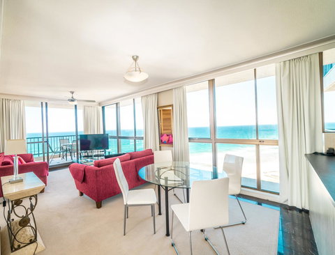 Capricorn One Beachside Holiday Apartments - Official - Accommodation Cairns 1