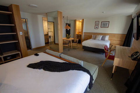 The Island Gold Coast - Accommodation Cairns 10