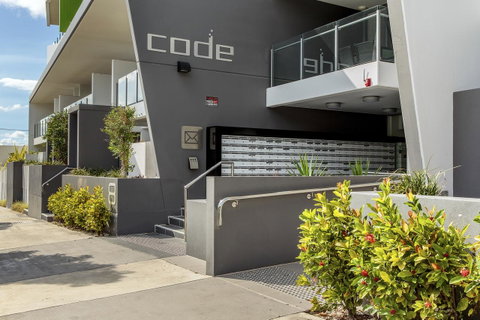 Code Apartments - Accommodation Cairns 14