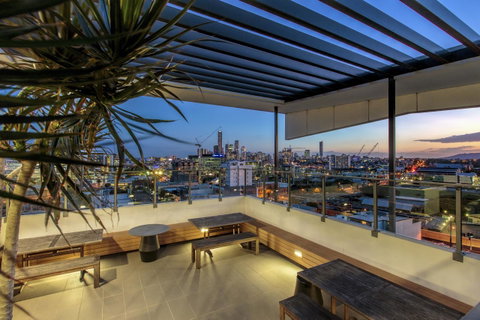 Code Apartments - Accommodation Cairns 2