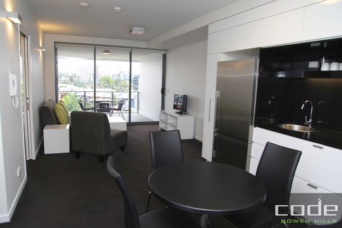 Code Apartments - Accommodation Cairns 35