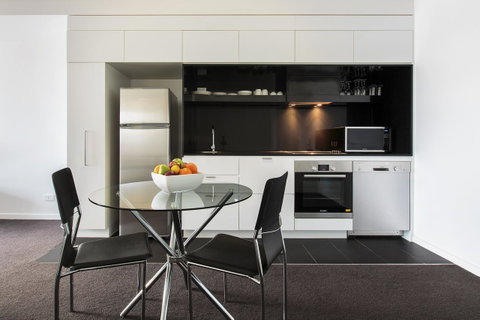 Code Apartments - Accommodation Cairns 3
