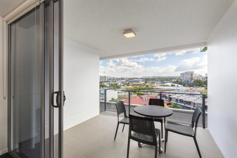 Code Apartments - Accommodation Cairns 39