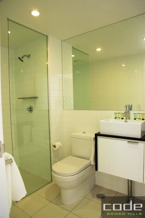 Code Apartments - Accommodation Cairns 33