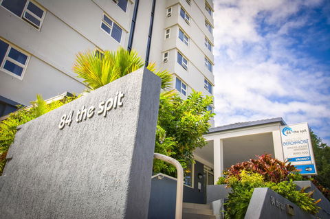 84 The Spit Holiday Apartments - Accommodation Cairns 2