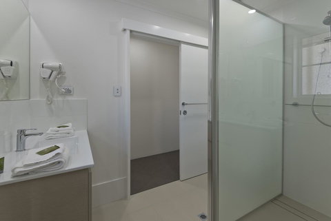 Tropical Nites Holiday Townhouses - Accommodation Cairns 17