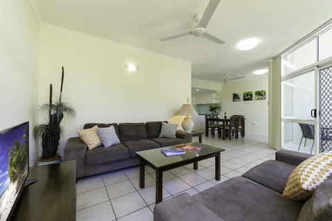 Tropical Nites Holiday Townhouses - Accommodation Cairns 13