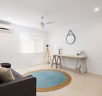 Briz Stays - Whites Road - Accommodation Cairns