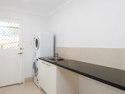 Briz Stays - Whites Road - Accommodation Cairns 1