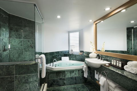 Sofitel Gold Coast Broadbeach - Accommodation Cairns 4