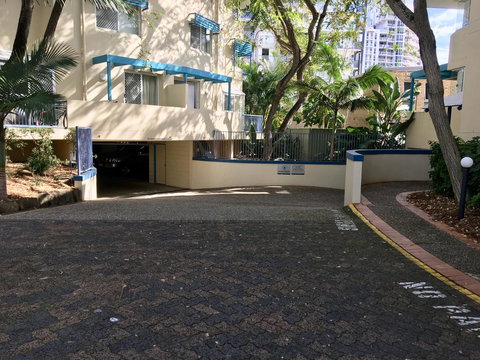 CHA Private Apts Diamond Beach - Accommodation Cairns 2