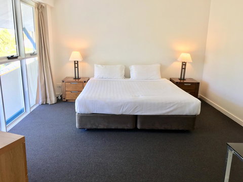 CHA Private Apts Diamond Beach - Accommodation Cairns 6