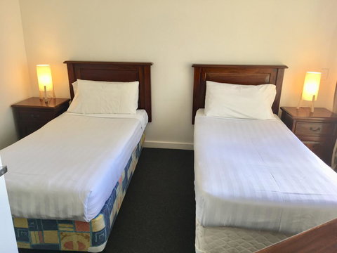 CHA Private Apts Diamond Beach - Accommodation Cairns 3