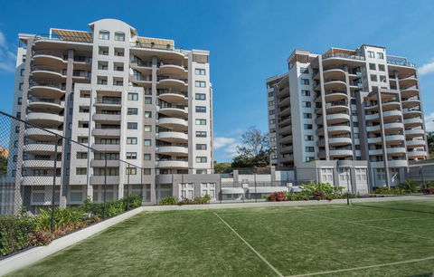 The Oasis Apartments - Accommodation Cairns 4