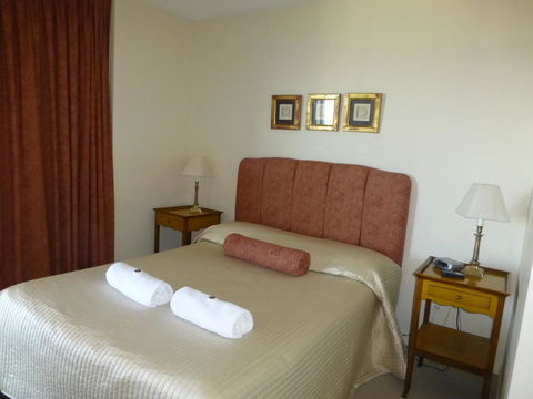 The Oasis Apartments - Accommodation Cairns 18