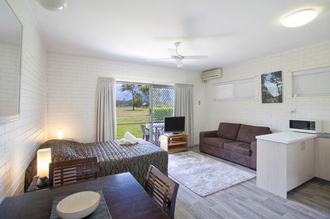 Regency Waterfront Noosa - Accommodation Cairns 3