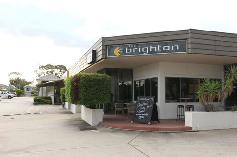 Brighton Hotel - Accommodation Cairns 0