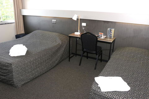 Brighton Hotel - Accommodation Cairns 3