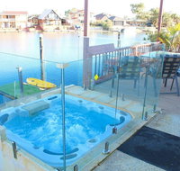 Waterside Resort Style - Accommodation Cairns