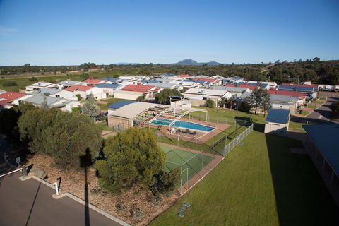 Wavecrest Village & Tourist Park - Accommodation Cairns 1