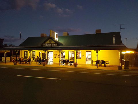 Wellshot Hotel - Accommodation Cairns 2