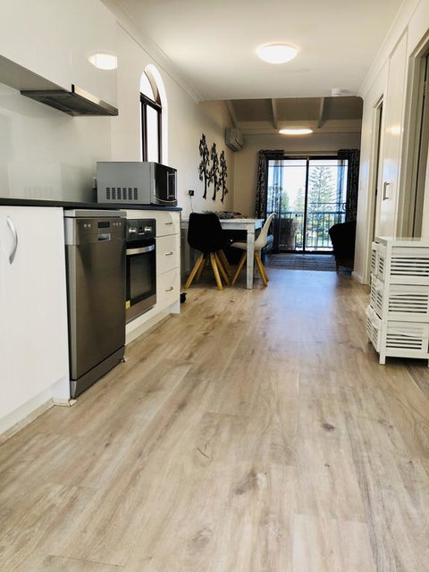 West Beach Lagoon 212 - Great Views - Accommodation Cairns 3