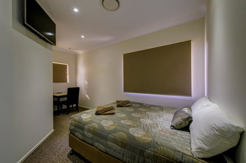 Western Downs Motor Inn - Accommodation Cairns 3