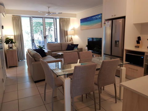 Whalecove Apartments - Accommodation Cairns 1