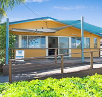 Wheelchair Friendly with water views - Welsby Pde Bongaree - Accommodation Cairns