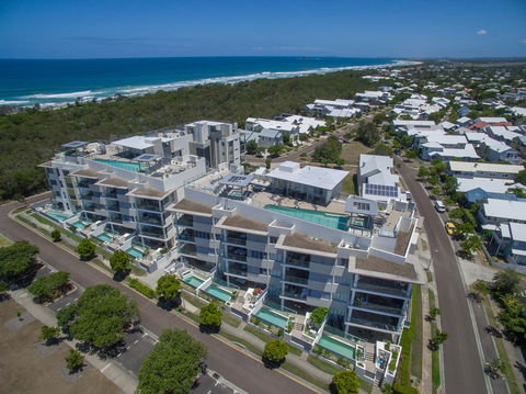 White Shells Luxury Apartments - Accommodation Cairns 0