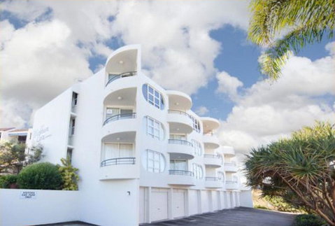 Wickham Cove Unit 10, 45 Albert Street. Kings Beach - Accommodation Cairns 0