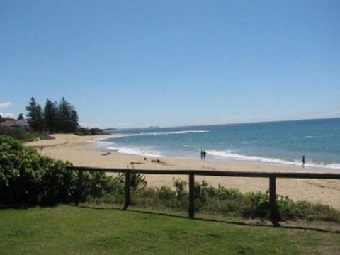 Wilson Ave Unit 2, 13 Wilson Ave - Accommodation Cairns 0