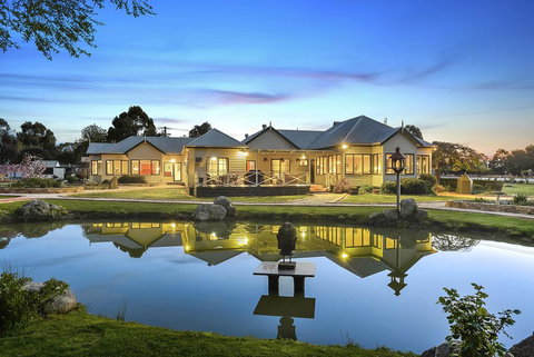 Woodend Old School House - Accommodation Cairns 1