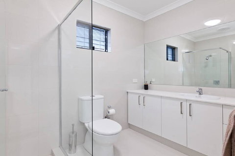 Woodlands - Home With A View - Accommodation Cairns 2