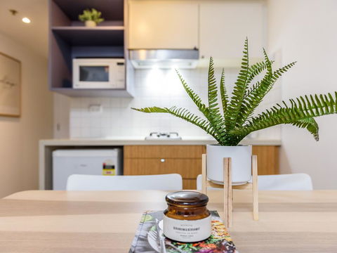 WOW Apartment On Flinders - Accommodation Cairns 2