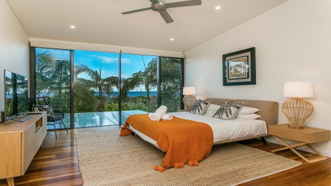 Your Luxury Escape - Kiah 11 Beach House Ocean Views - Accommodation Cairns 0