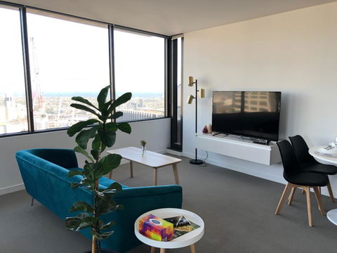 Your Melbourne Home In Free Tram Zone With Great City Lifestyle - Accommodation Cairns 0