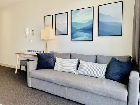 ZEN Homes On Collins - Accommodation Cairns 2