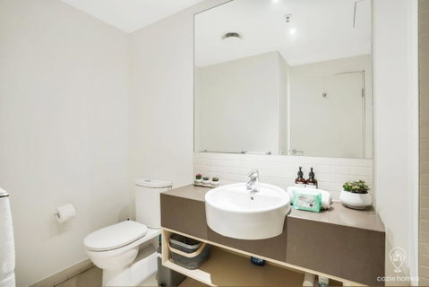 602 Harbour Lights With Ocean Views - Accommodation Cairns 4
