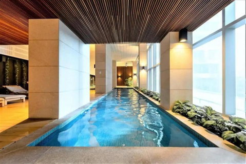 A Chic & Lovely 2BR Apt CBD With City Views - Accommodation Cairns 2