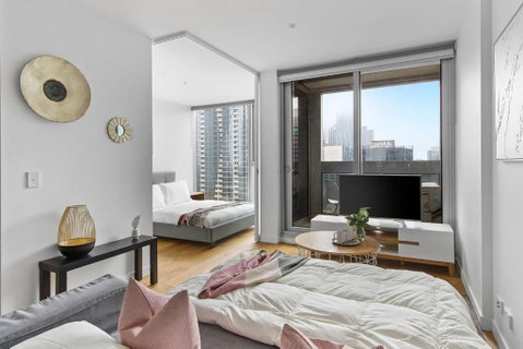 A Chic & Lovely 2BR Apt CBD With City Views - Accommodation Cairns 3