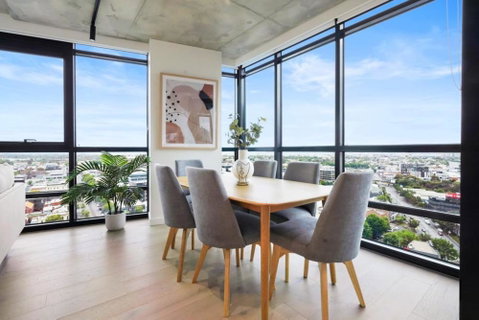 A Comfortable Stay Awaits You In Southbank - Accommodation Cairns 3