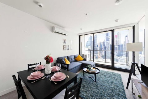 A Cozy 2BR Apt Near Melbourne Central City Views - Accommodation Cairns 1