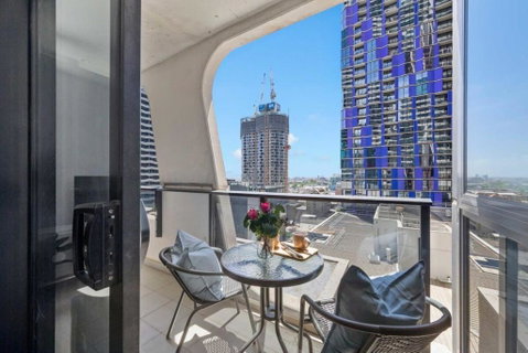 A Cozy 2BR Apt Next To Queen Victoria Market & Melbourne Central With City Views - Accommodation Cairns 0
