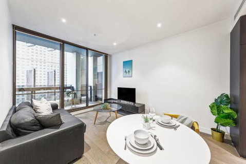A Cozy & Lovely 2BR Apt Near Melbourne Central - Accommodation Cairns 2