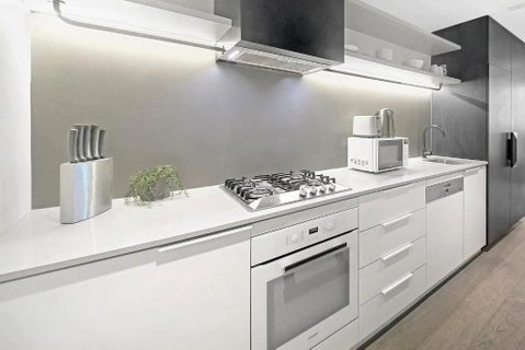A Cozy & Lovely 2BR Apt Near Melbourne Central - Accommodation Cairns 3