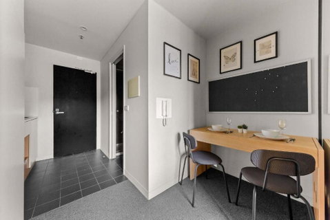 A Cozy Studio Near The University Of Melbourne - Accommodation Cairns 2