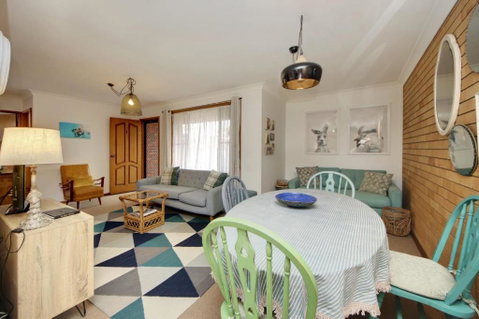 A Little Getaway - 17 Lawson St SWR - Accommodation Cairns 4