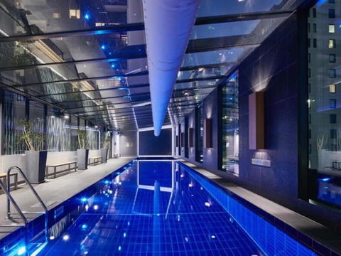 A Modern 2BR Apt With City Views FREE Parking - Accommodation Cairns 3