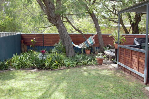 Abbey Beach Cottage - Accommodation Cairns 0